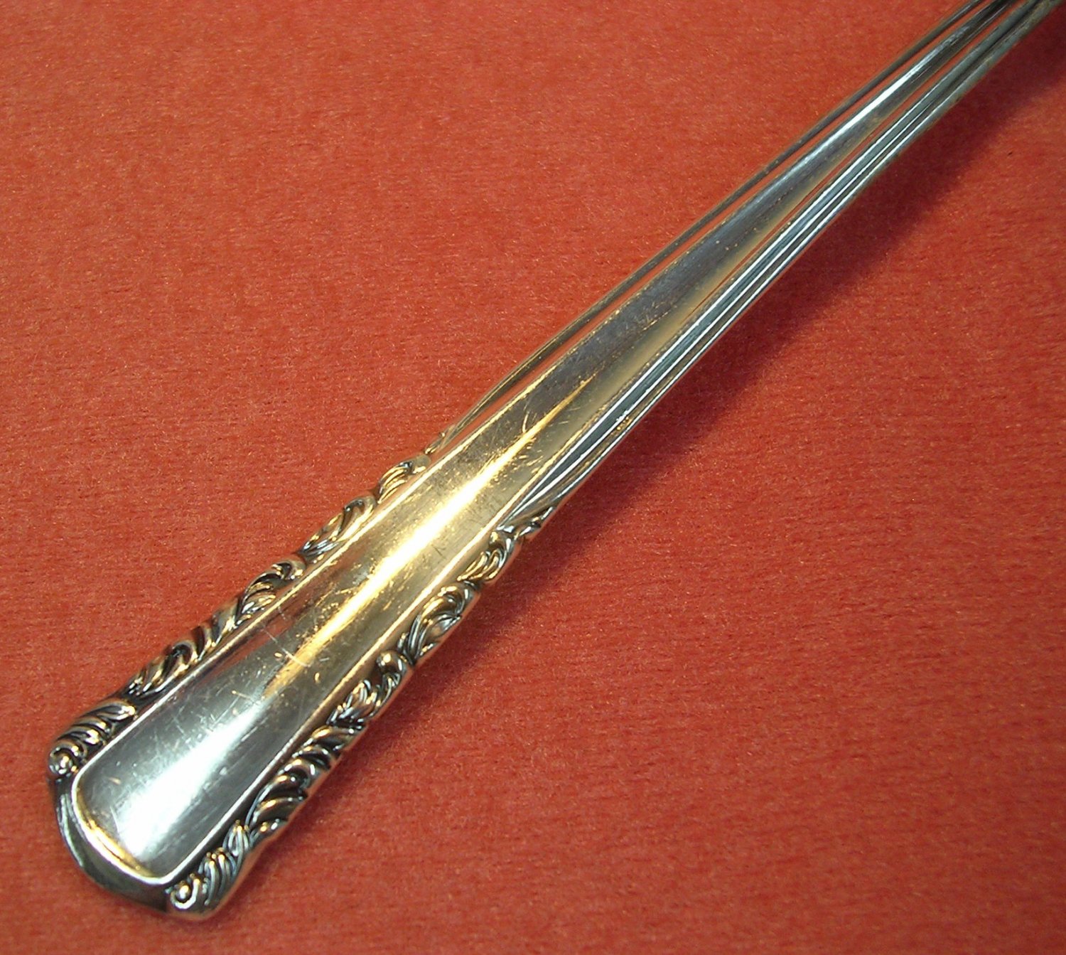 international-holmes-edwards-may-queen-teaspoon-1951-silverplate