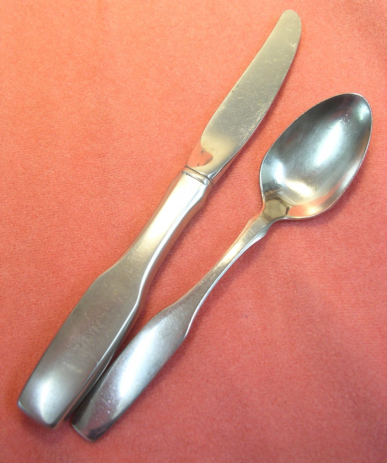 ONEIDA PAUL REVERE YOUTH SPOON & KNIFE COMMUNITY STAINLESS FLATWARE