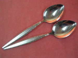 ONEIDA VENETIA 2 PLACE SPOONS COMMUNITY STAINLESS FLATWARE SILVERWARE