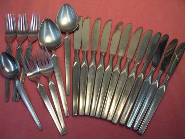 SRI STANLEY ROBERTS CORTINA 20pc STAINLESS FLATWARE SILVERWARE