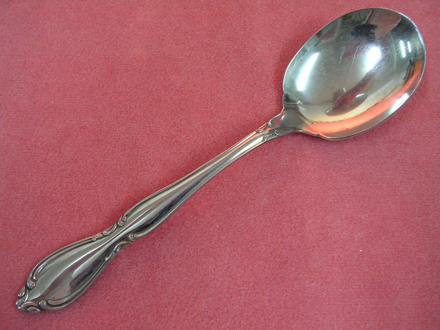 ONEIDA HERITAGE ROYAL YORK STRATHMORE DELUXE SUGAR SPOON STAINLESS