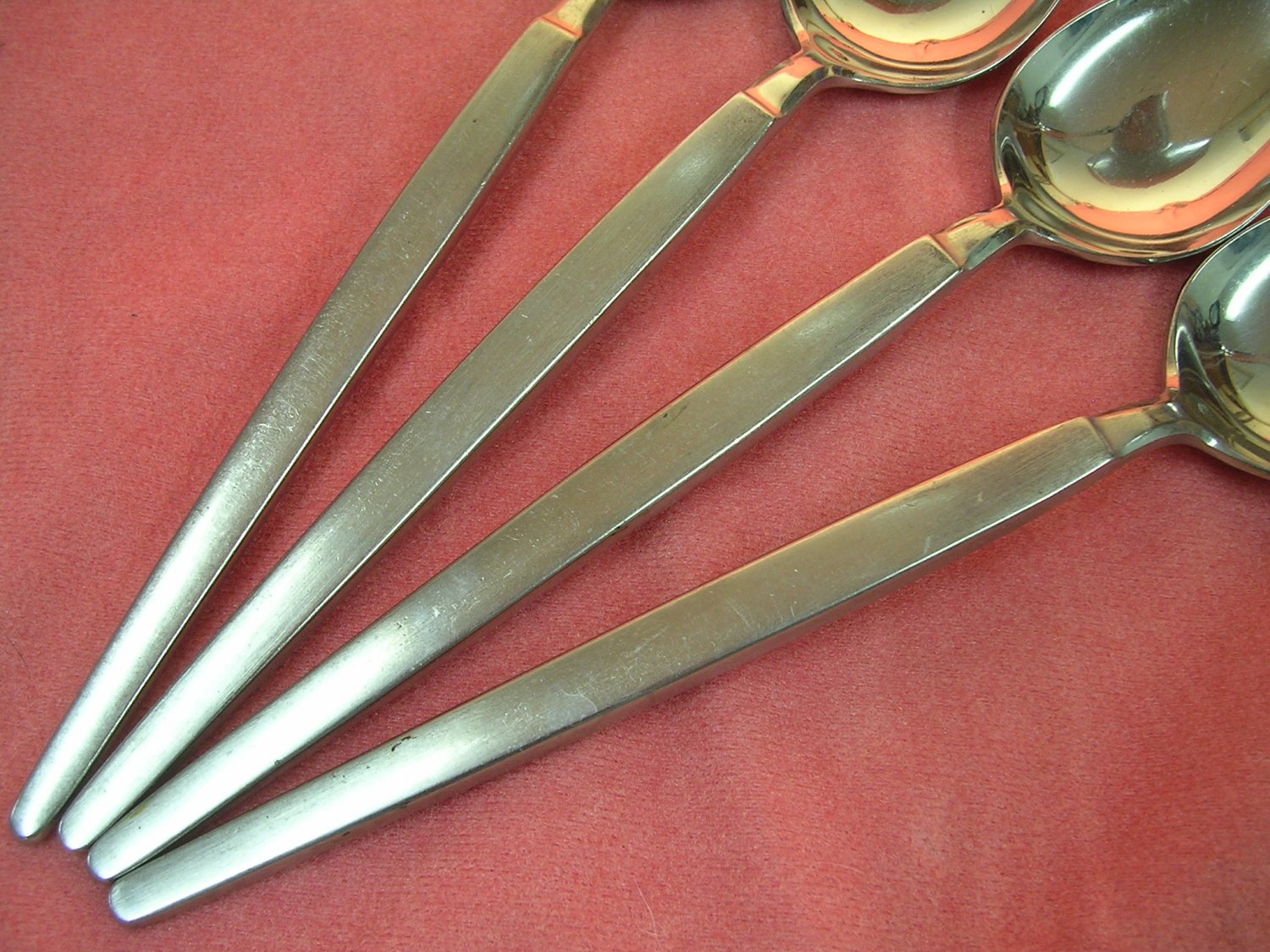 STANLEY ROBERTS SILVER ASTRO SRI 4 PLACE SPOONS STAINLESS FLATWARE