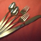 ONEIDA WINTERSONG 2 SPOONS 2FORKS &KNIFE ONEIDACRAFT DELUXE STAINLESS FLATWARE SILVERWARE