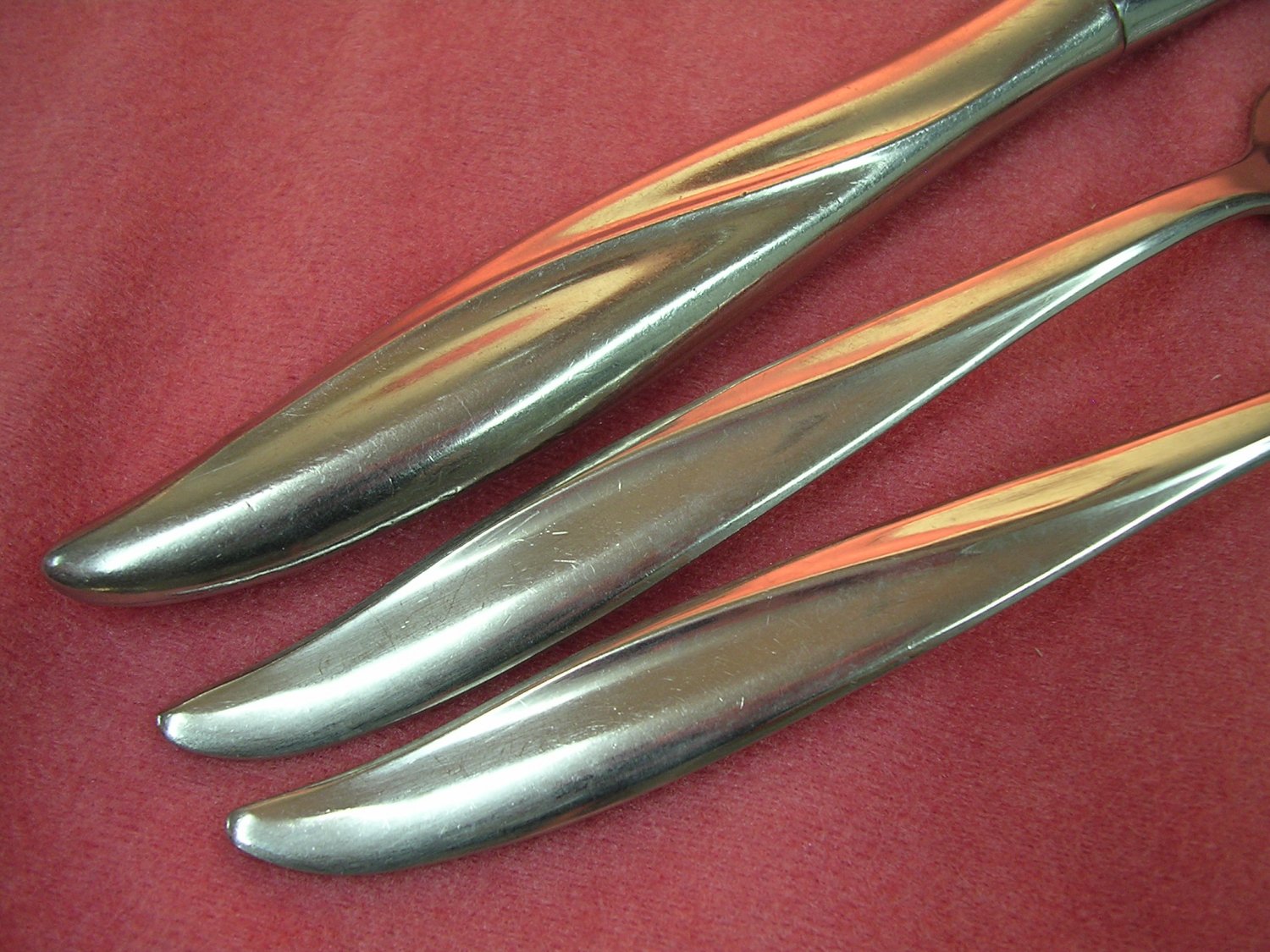 GORHAM WAIKIKI 2 SALAD FORKS & KNIFE STEGOR STAINLESS FLATWARE SILVERWARE