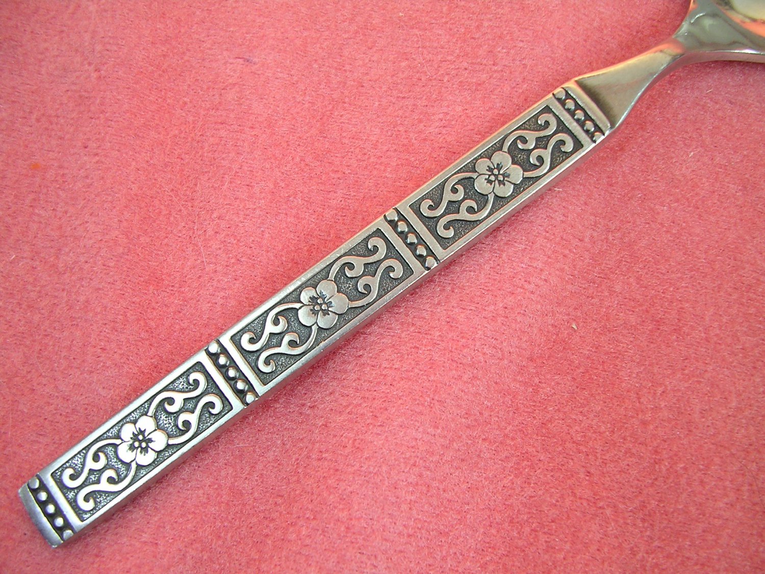 ONEIDA ISABELLA TEASPOON COMMUNITY STAINLESS FLATWARE SILVERWARE