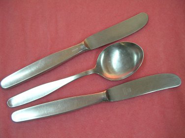 OXYDEX PLACE SPOON &2 KNIVES STAINLESS FLATWARE SILVERWARE