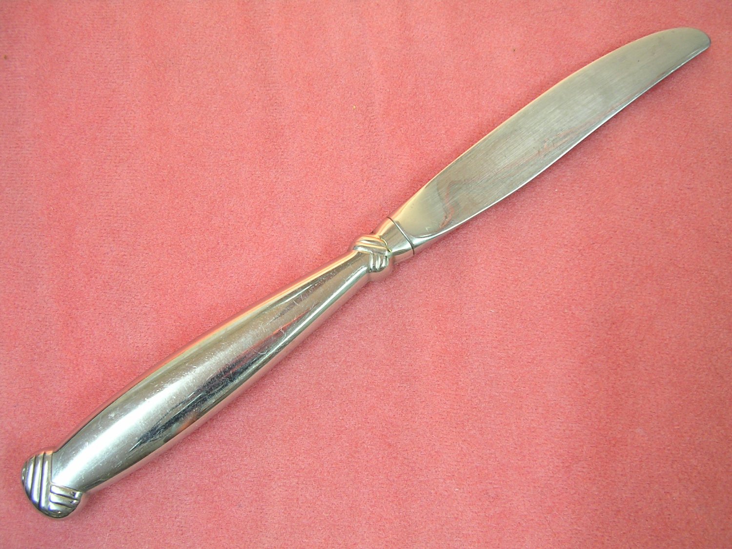 ONEIDA GLOSSY RATTAN KNIFE STAINLESS FLATWARE SILVERWARE