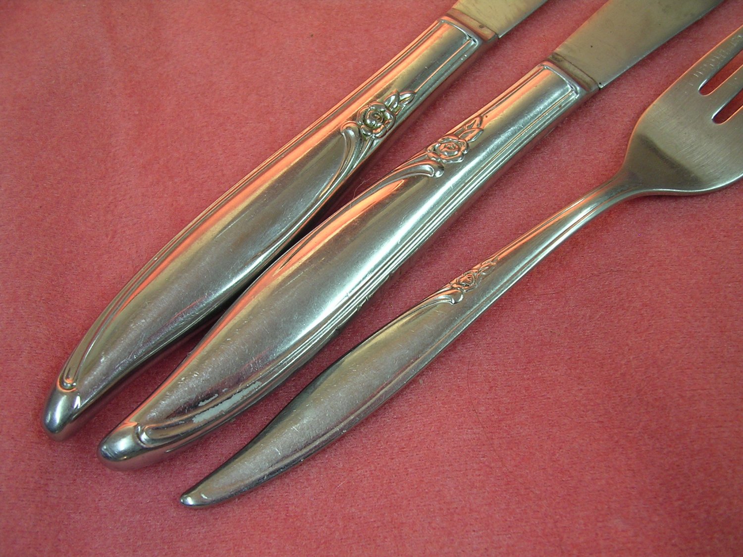 ONEIDA FOREVER ROSE SALAD FORK & KNIFE KENWOOD STAINLESS FLATWARE