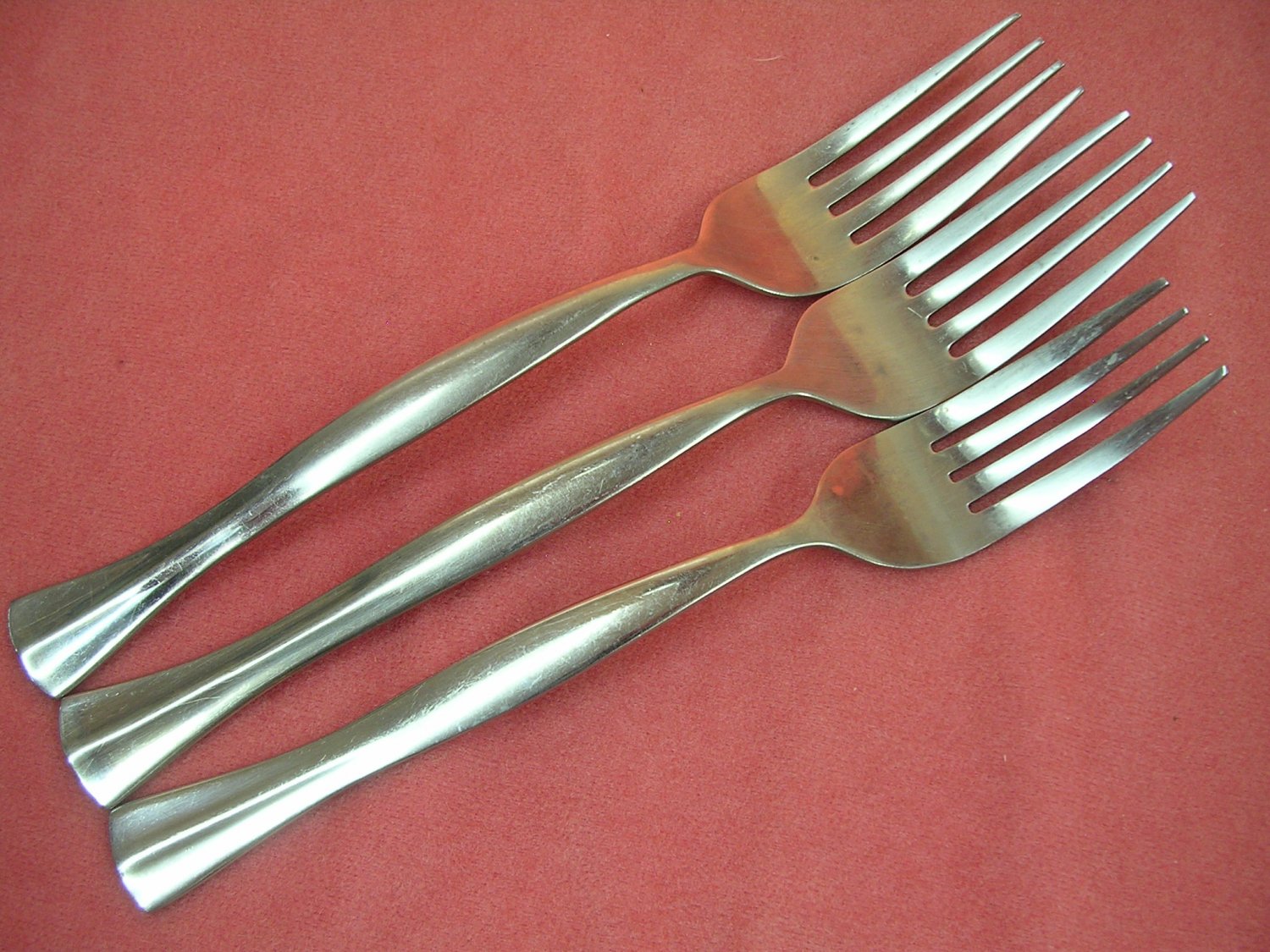 ONEIDA PRESCOTT SALAD &2 PLACE FORKS STAINLESS FLATWARE SILVERWARE