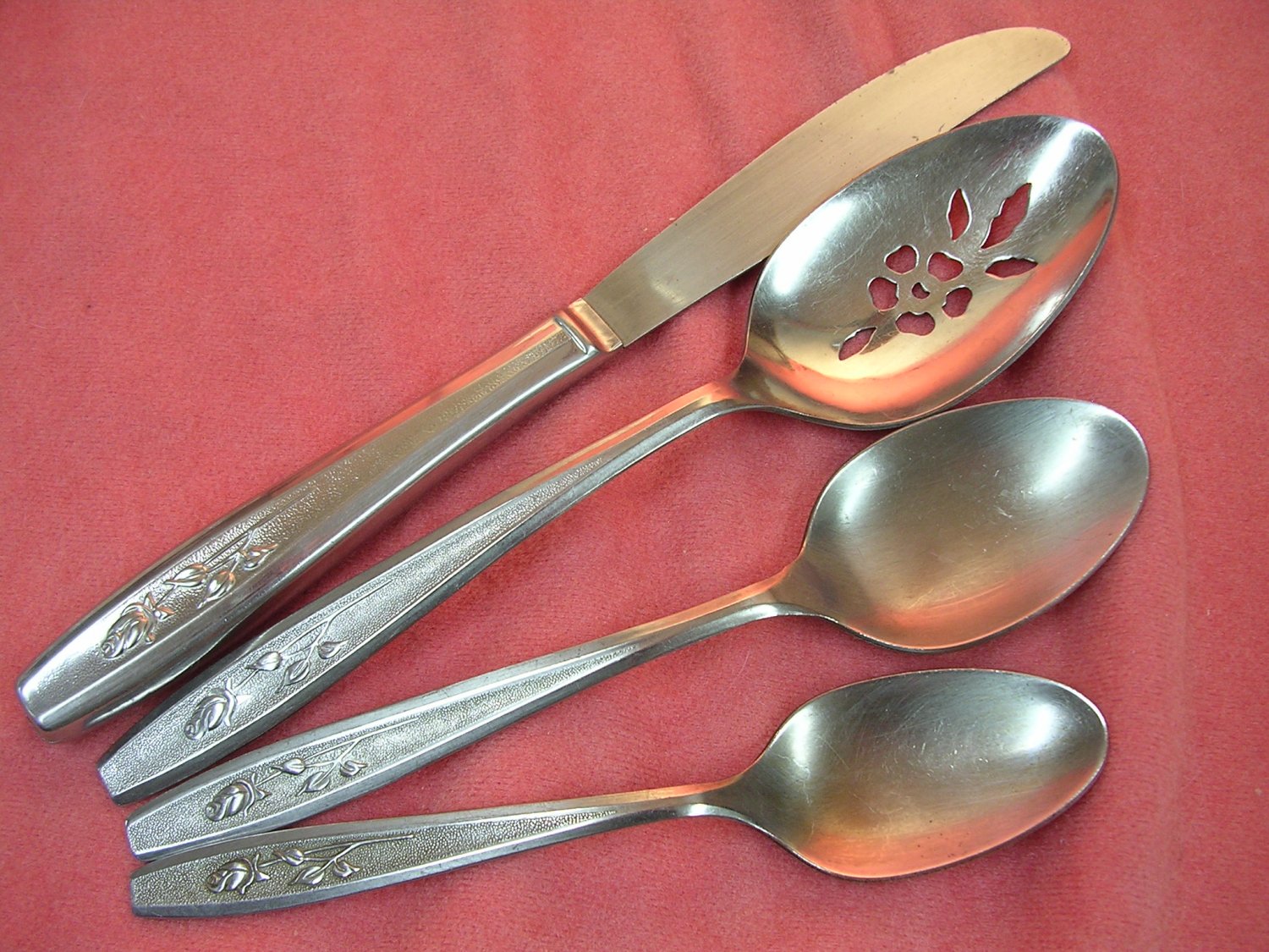 ONEIDA MAYBROOK 4pc LTD SIMEON L & H ROGERS STAINLESS FLATWARE