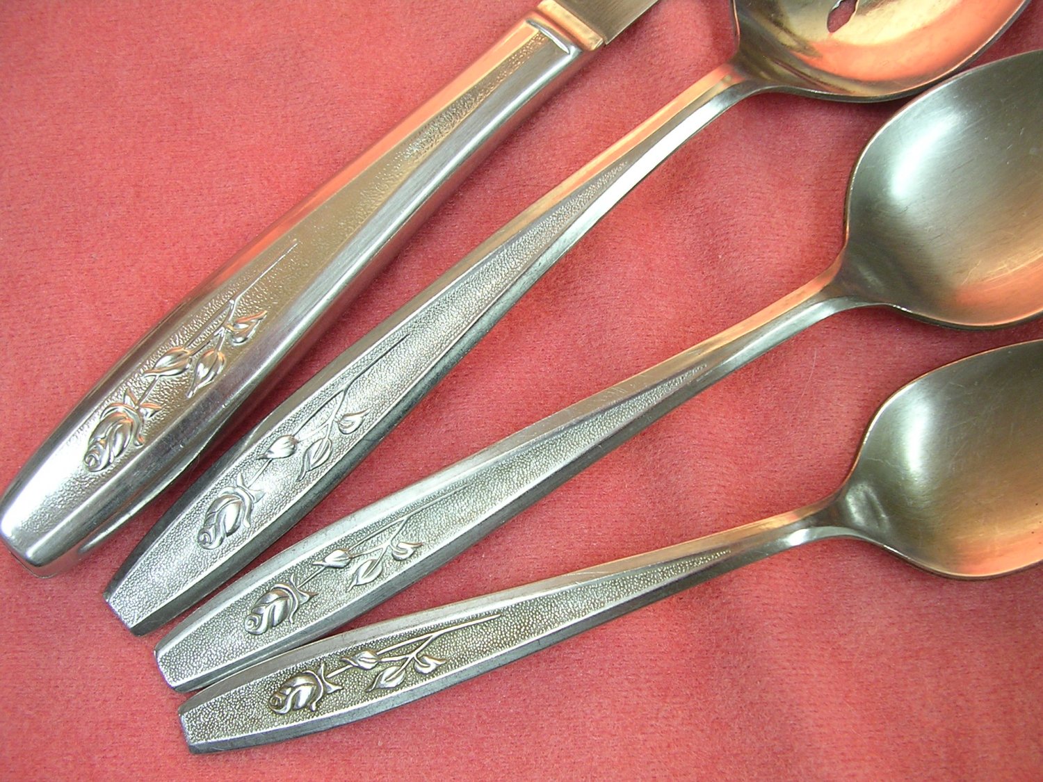 ONEIDA MAYBROOK 4pc LTD SIMEON L & H ROGERS STAINLESS FLATWARE
