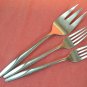 INTERNATIONAL REVELATION SERVING &2 PLACE FORKS Wm ROGERS STAINLESS FLATWARE SILVERWARE