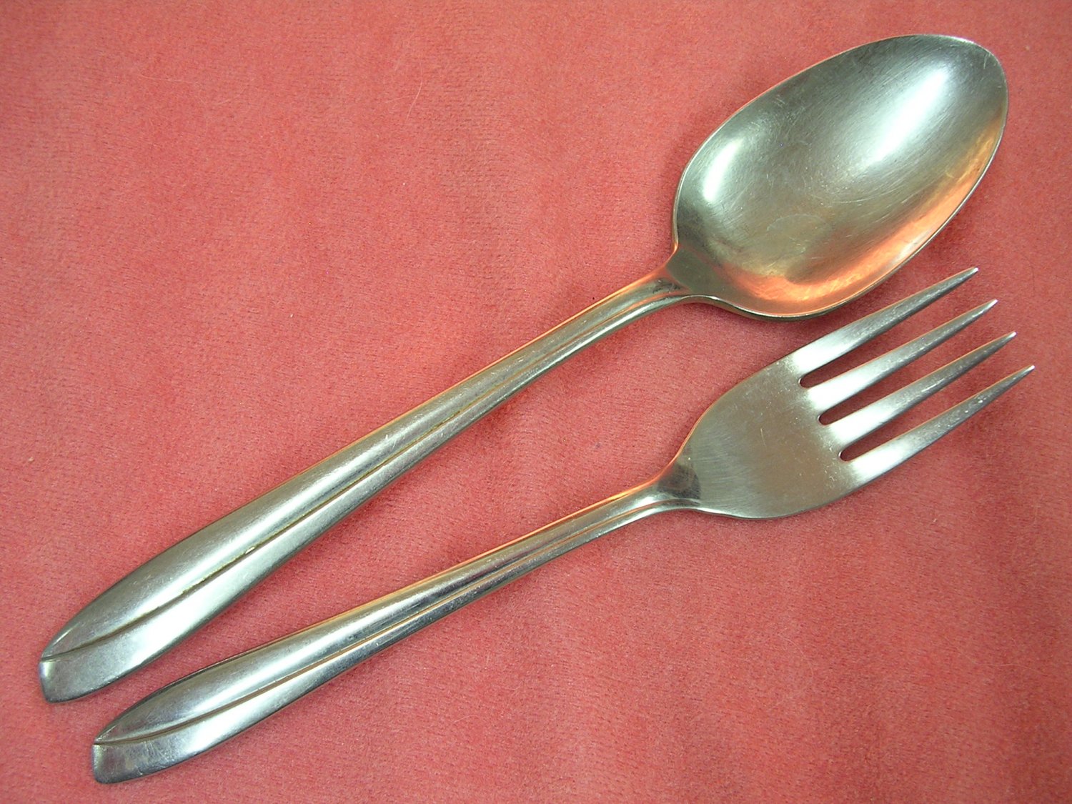INTERNATIONAL INS 166 INS166 PLACE SPOON & SALAD FORK STAINLESS