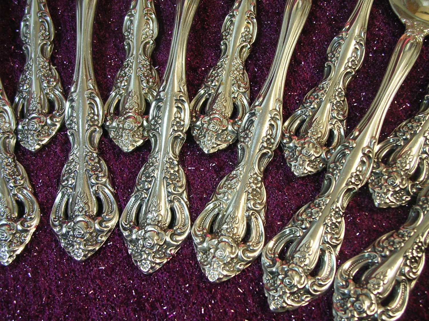 ONEIDA MICHELANGELO 50pc HEIRLOOM STAINLESS FLATWARE SILVERWARE