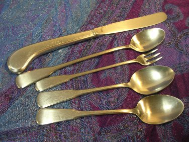 ONEIDA  INDEPENDENCE 5 SPOONS FORK KNIFE DELUXE STAINLESS FLATWARE SILVERWARE