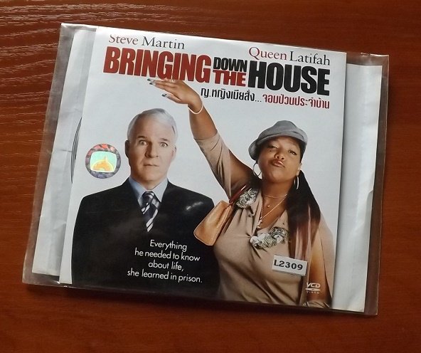STEVE MARTIN QUEEN LATIFAH BRINGING DOWN THE HOUSE MOVIE DVD 2003 THAI