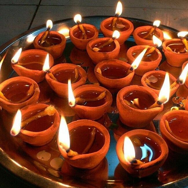 Clay diya pot, Handmade diya mud clay, india puja diya, Diwali lamp diya