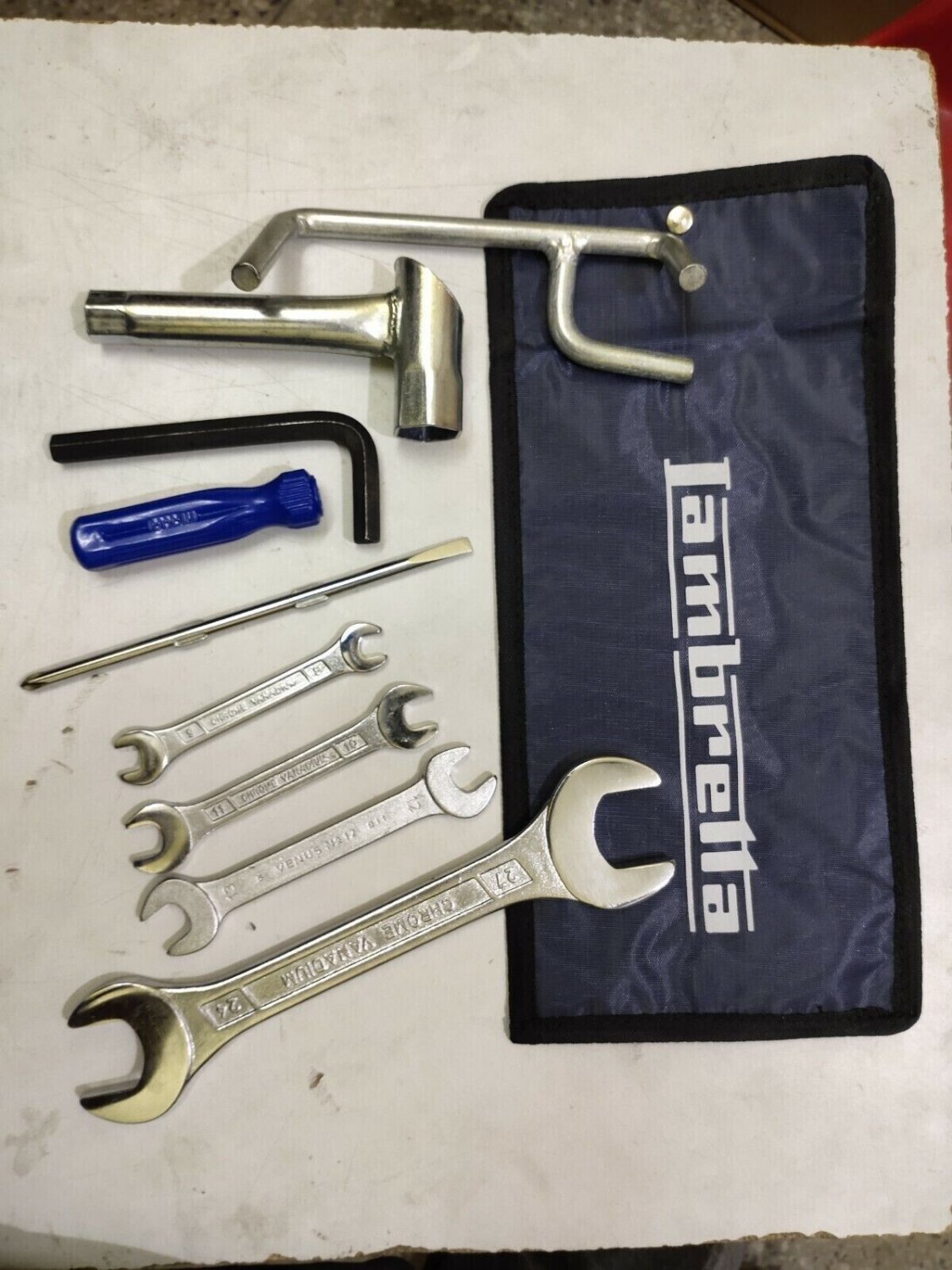 LAMBRETTA COMPLETE TOOL KIT 8 PIECES SET IN BLUE COLOUR POUCH BEST QUALITY