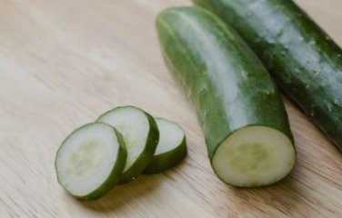 Dark Green Cucumber 25 PCS Seeds
