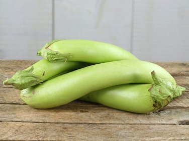 100 Pcs Elevate Your Garden with Emerald Long Eggplant Seeds