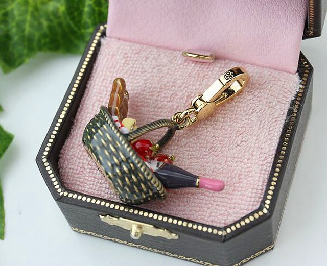 Juicy Couture Picnic Basket Charm (PreRelease)