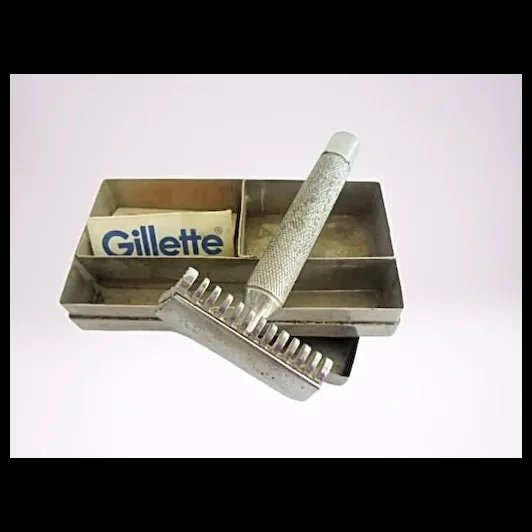 Beter Spain shaving razor TRAVEL SHAVING kit Set in box Original 1950s
