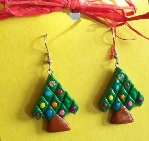 Christmas tree earrings, small green