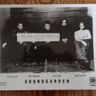 SOUNDGARDEN PROMO SITTING ON CHAIRS WITH CHRIS CORNELL BLACK&WHITE GLOSSY 8X10 INCHES PHOTO!! SOUNDGARDEN PROMO SITTING ON CHAIRS WITH CHRIS CORNELL BLACK&WHITE GLOSSY 8X10 INCHES PHOTO!!