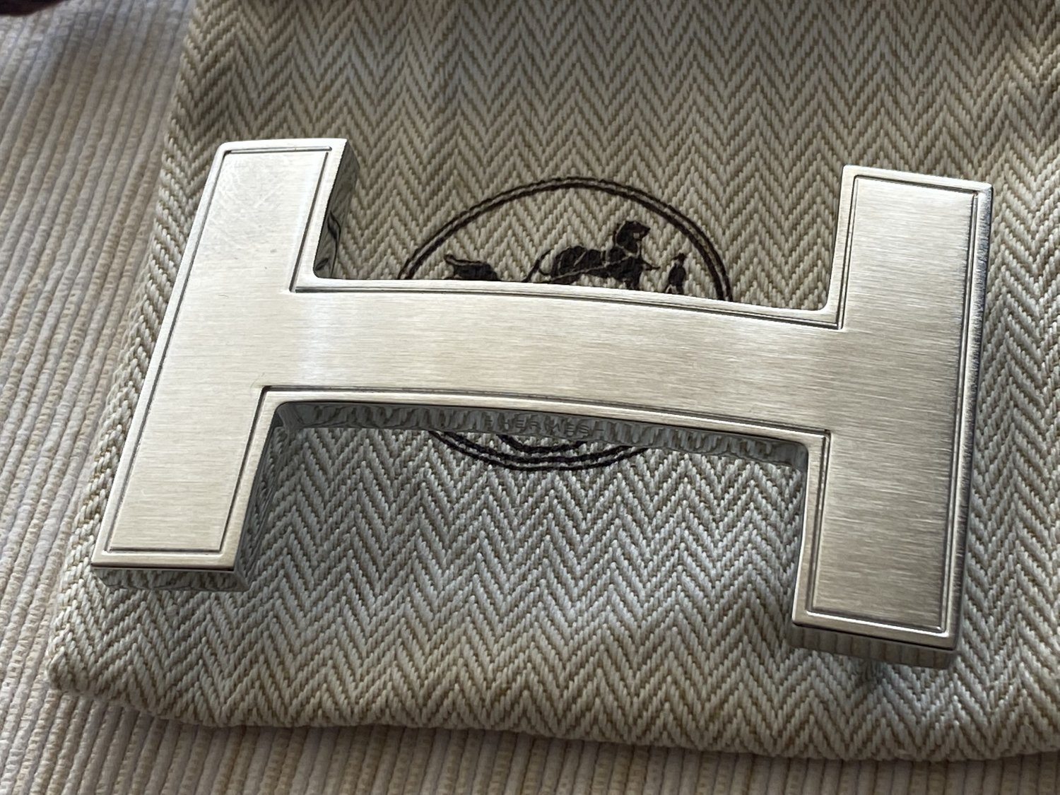Hermes H 38mm Silver Brushed Quizz Belt Buckle with pouch