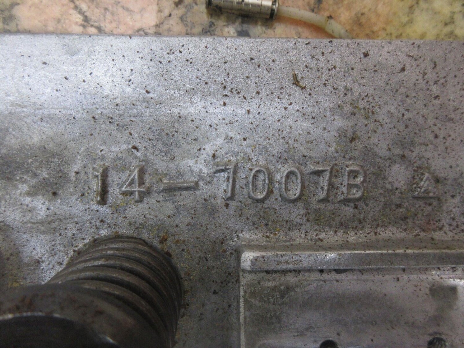 2001 HAAS VF4 CNC VERTICAL MILL MOUNT 14-7007B 20-7630B