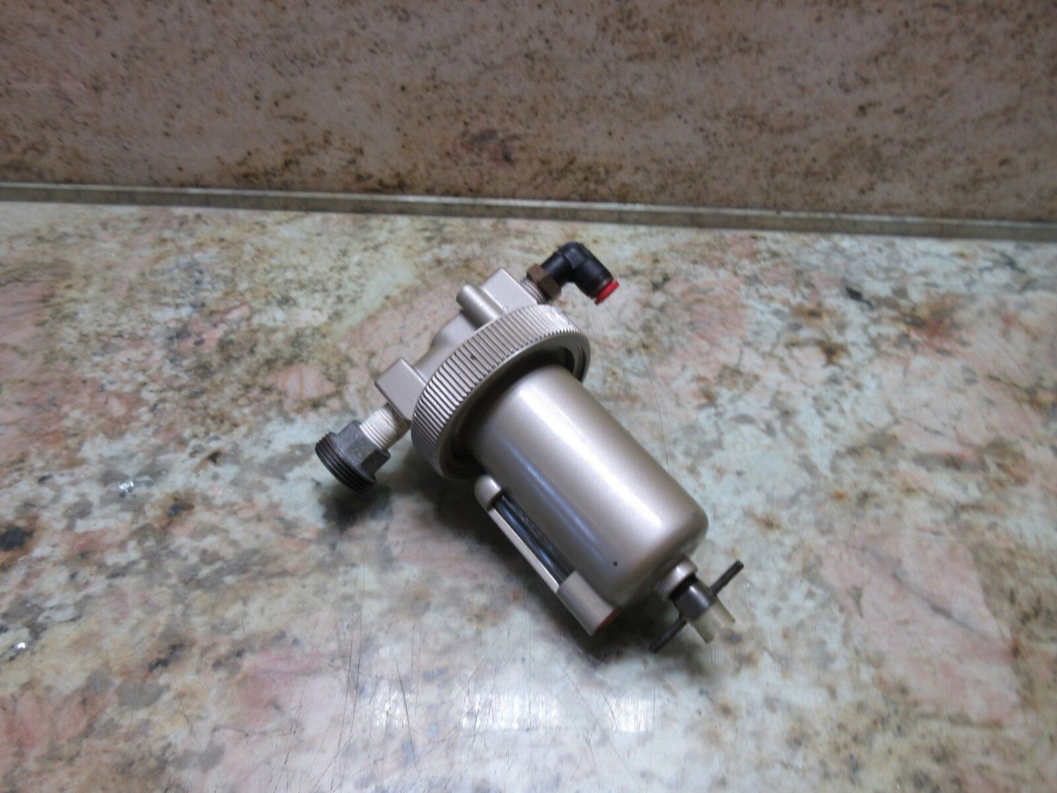 HAAS VF4 CNC VERTICAL MILL CHAIN MINI MOTOR AIR FILTER REGULATOR LUBRICATOR