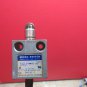 YAMATAKE MICRO-SWITCH 914CE2-3 5A- CNC LOT OF 8 PIECES