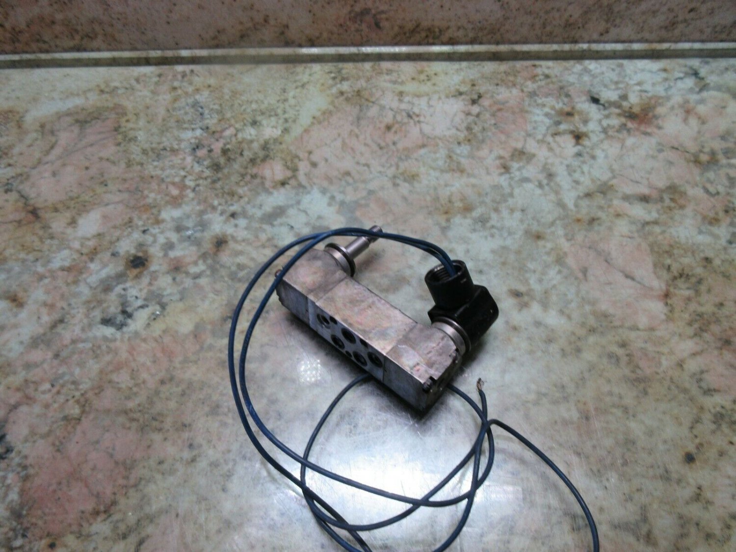 VERSA VALVE UNIT KSG4332120V80 HITACHI SEIKI HG400