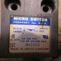 YAMATAKE  SWITCH 914CE2-3 5A-250 VAC CINCINNATI MILACRON AVENGER LOT OF 3 PIECES
