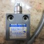 YAMATAKE  SWITCH 914CE2-3 5A-250 VAC CINCINNATI MILACRON AVENGER LOT OF 3 PIECES