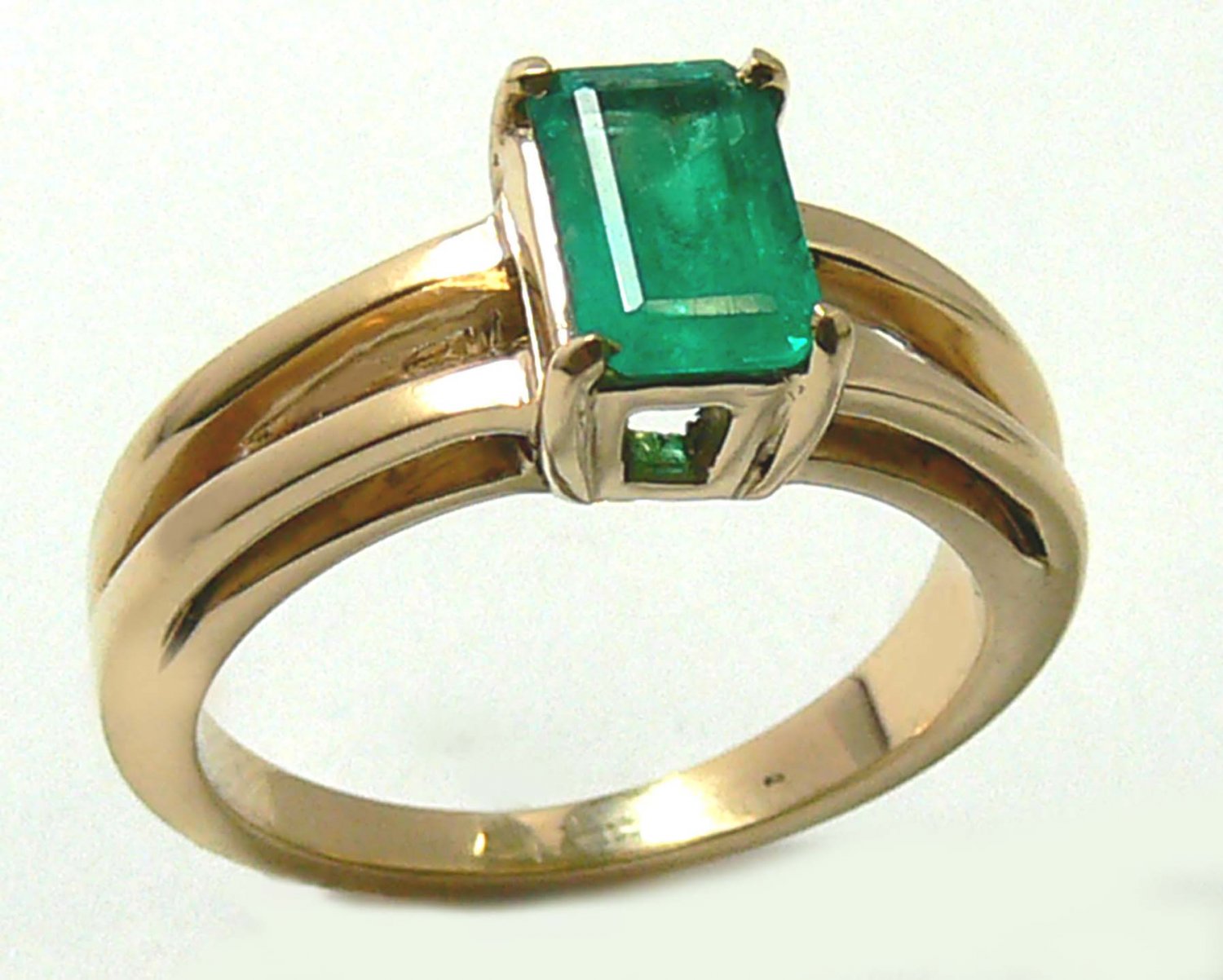 NATURAL COLOMBIAN EMERALD RING 1 CT