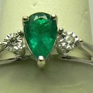 ELEGANT COLOMBIAN EMERALD & DIAMOND RING 1CT