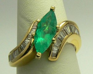 Sparkling Colombian Emerald & Diamond Ring 2.80ctw