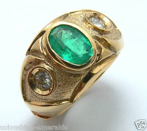 COLOMBIAN EMERALD OVAL RING 2.10  CTS FINE QUALITY