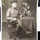 black and white whiskey figurine 1947 and  soldier  photo of  advertising