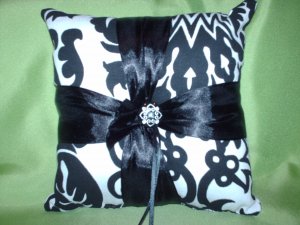 damask ring bearer bearer's pillow black and white Amsterdam
