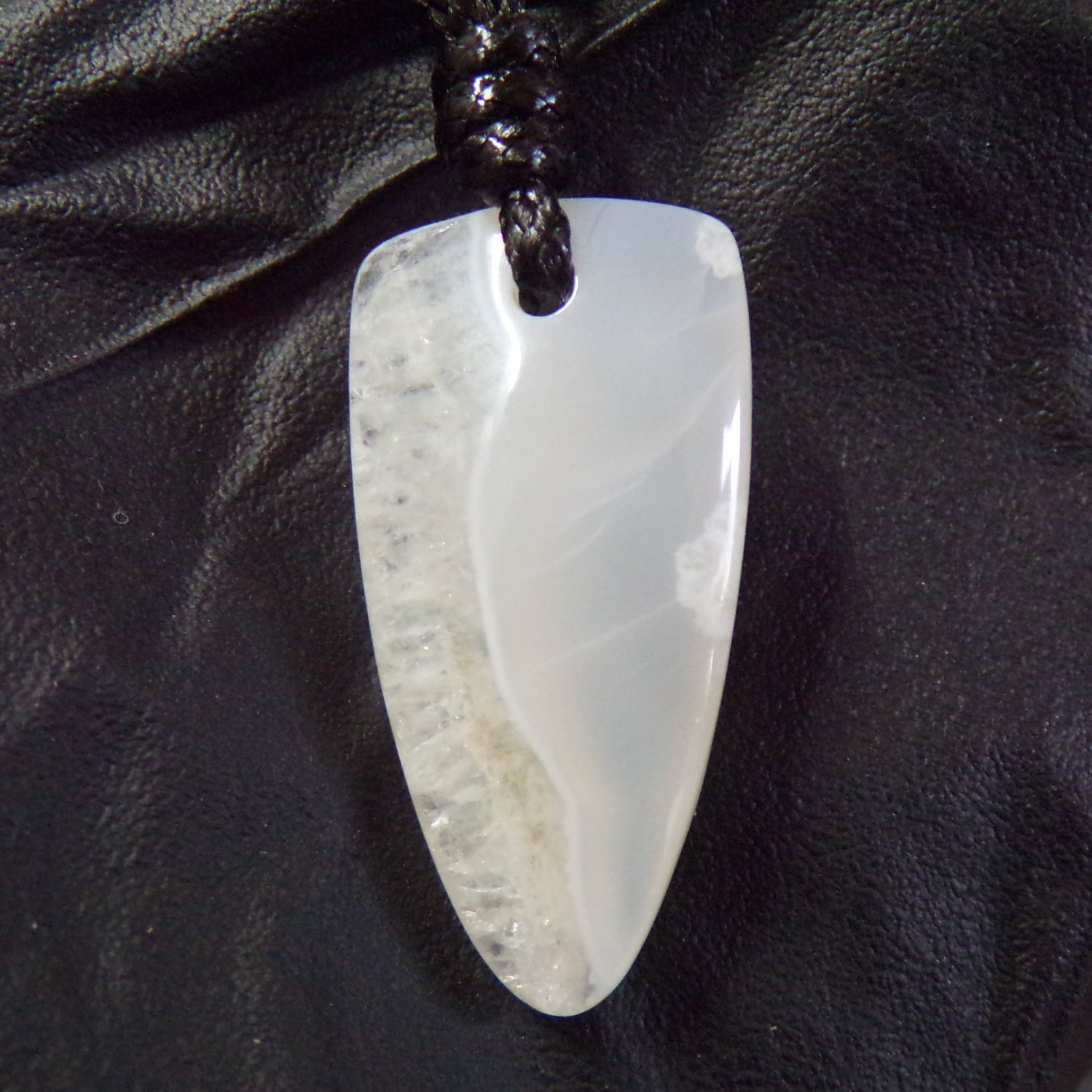 white lace agate pendant