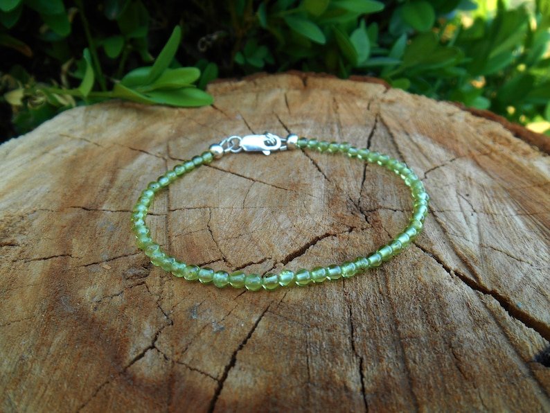 Peridot Quartz Round 4mm Smooth beads adjustable stacking bracelet | STK-5055