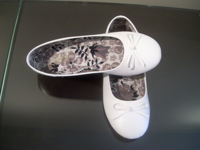 white ballet slipper shoes