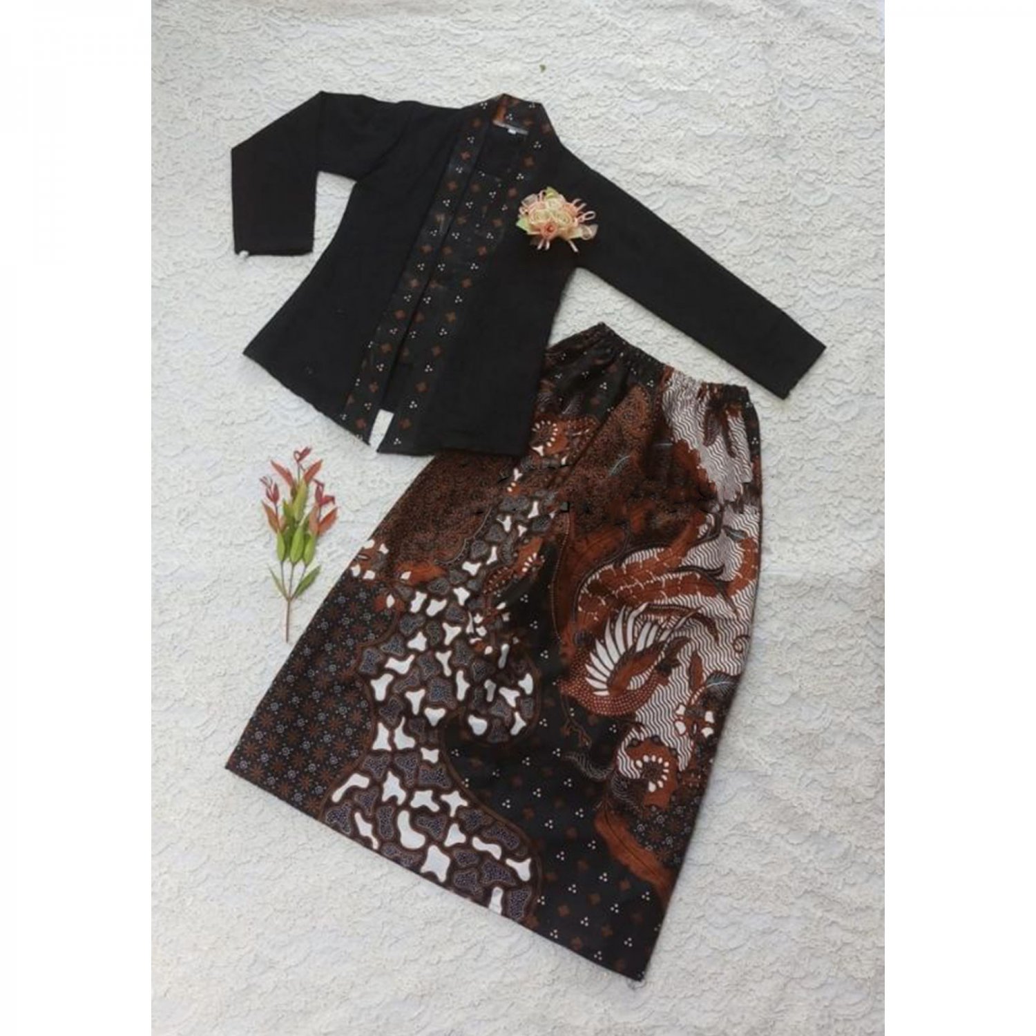 Children's Polararu Kebaya Suit Elegant