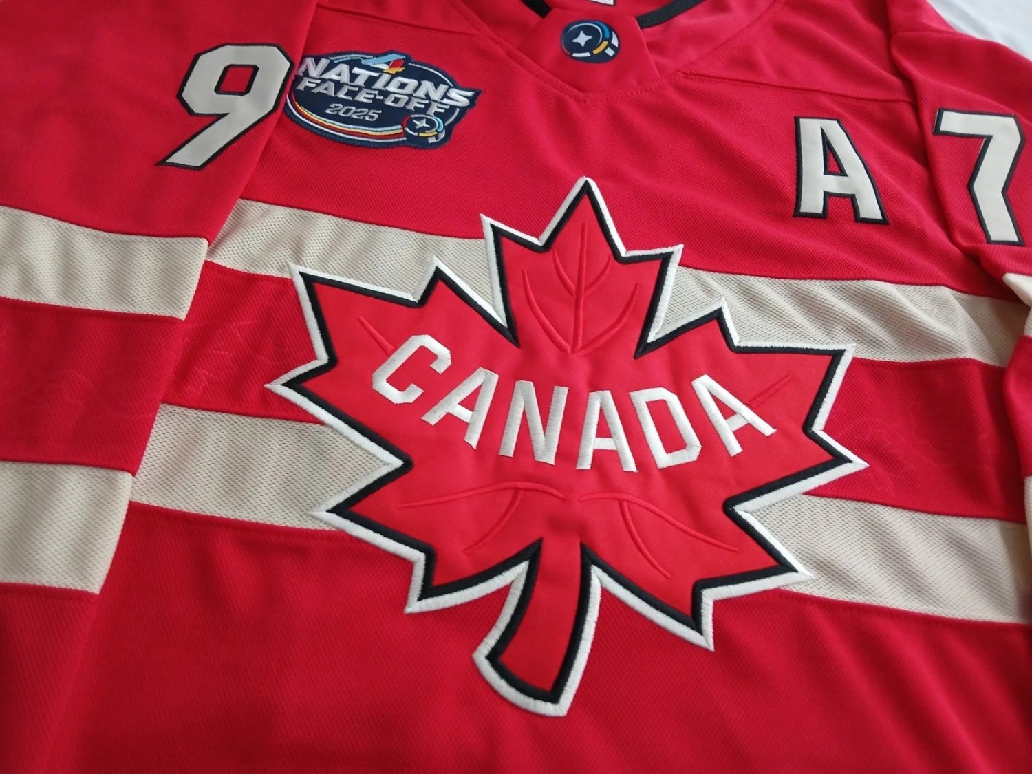 NWT Connor McDavid Canada Fanatics Red 2025 4 Nations Jersey