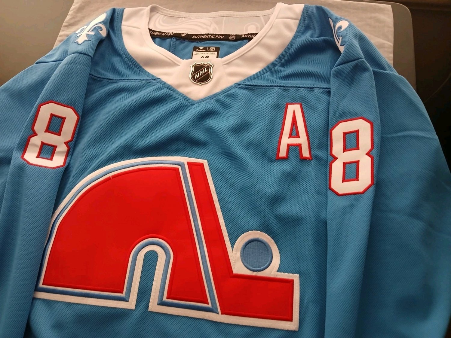 NWT Cale Makar Colorado Avalanche Heritage Jersey