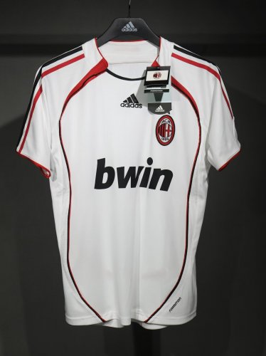 Milan 06-07 away player version