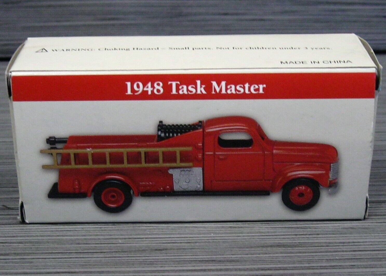 1948 TASK MASTER Red Fire ENGINE Truck Die-cast Reader's Digest Classic ...