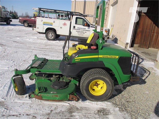 John Deere 997 Mid Mount Mower Z-Trak Operator's Manual OMTCU29411